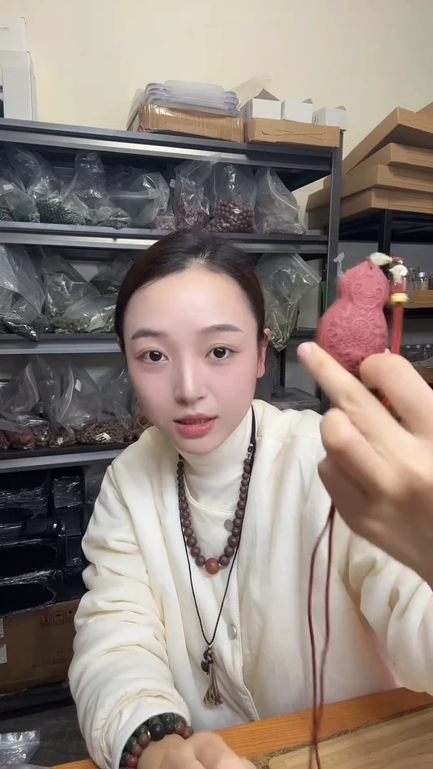 泥塑红麝息肌大葫芦牌