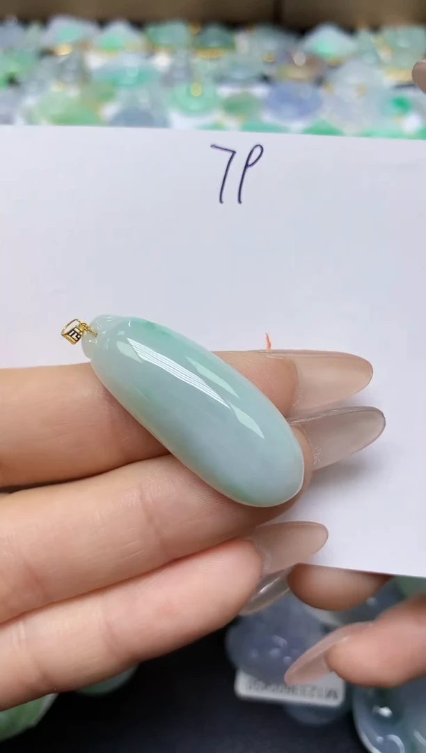 翡翠未镶嵌颈饰 天然翡翠A货