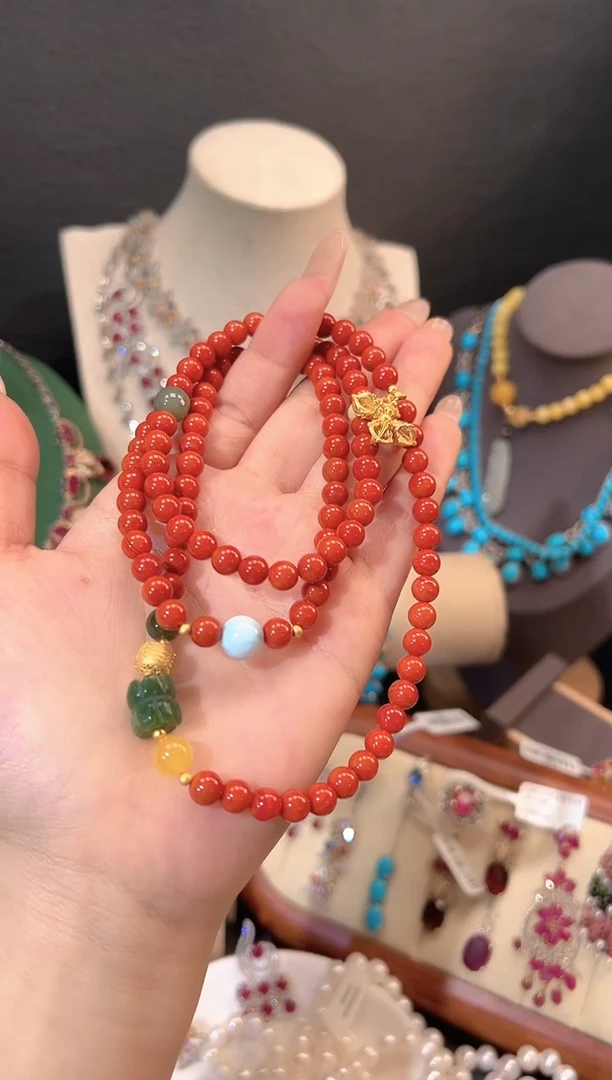 颈饰未镶嵌南红玛瑙珠串