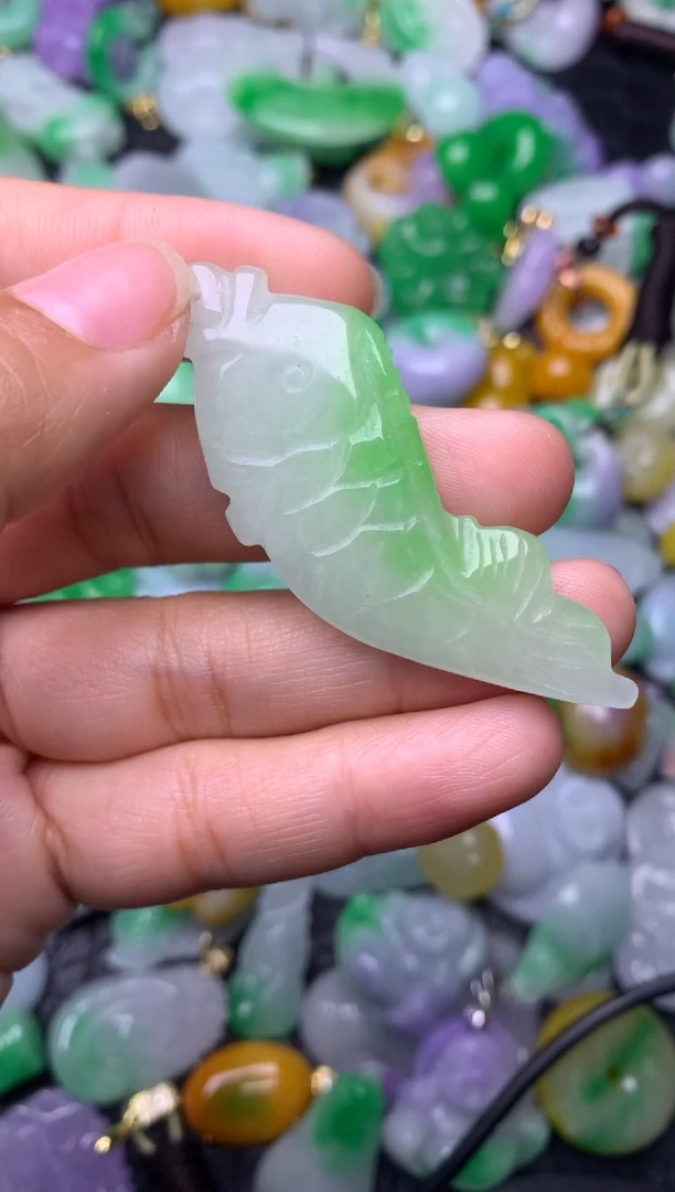 颈饰未镶嵌翡翠缅甸翡翠吊坠