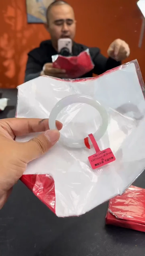 未镶嵌手镯翡翠12  57