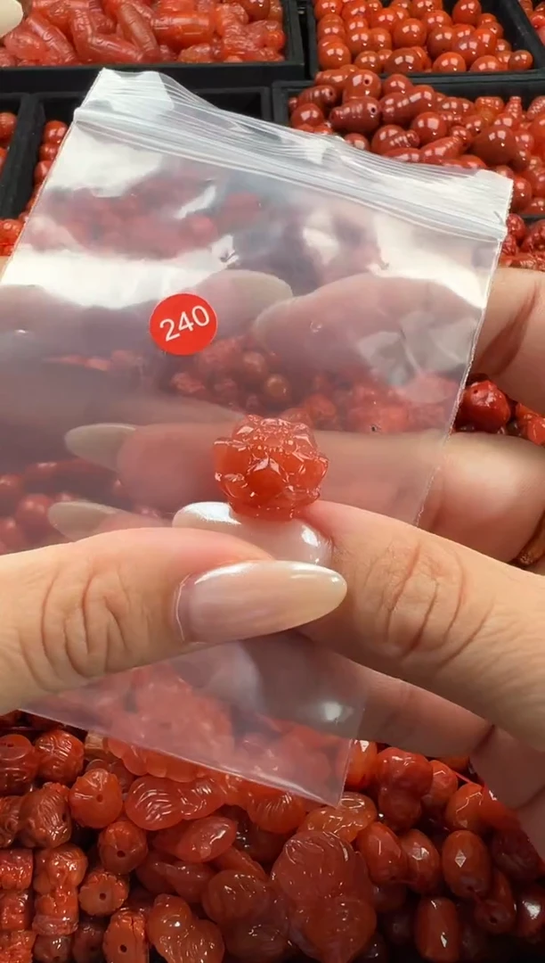 颈饰未镶嵌南红玛瑙11