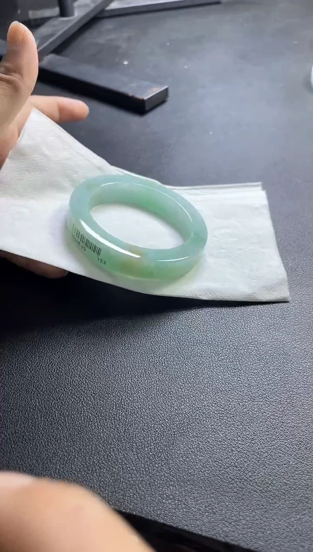 未镶嵌毛坯定制翡翠飞*发一件