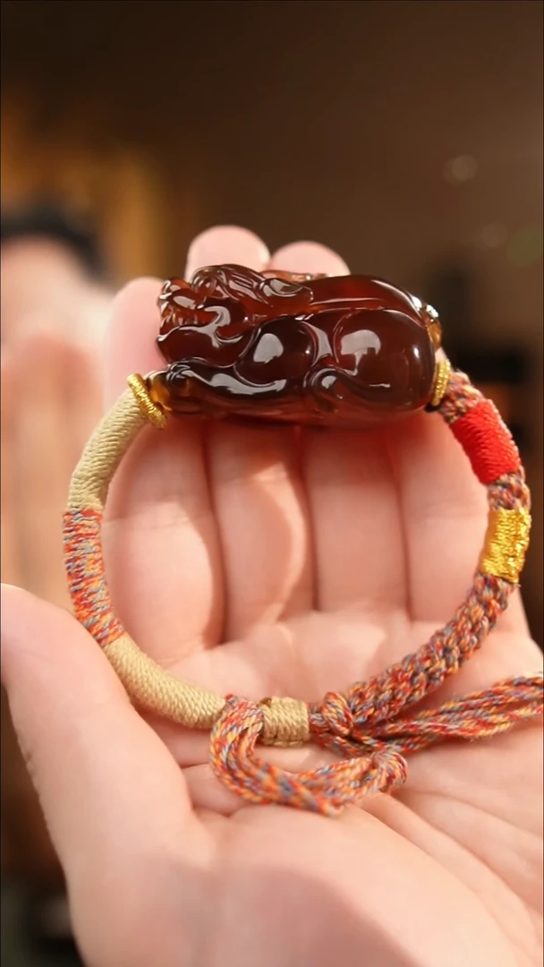 琥珀颈饰未镶嵌紫罗兰貔貅手串