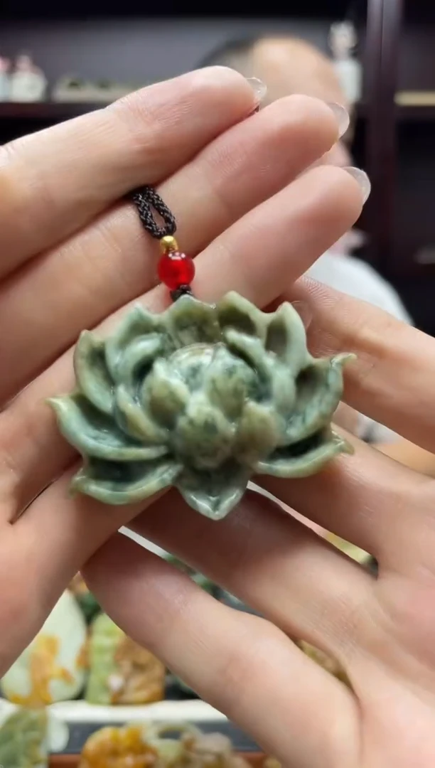 未镶嵌岫玉吊坠·