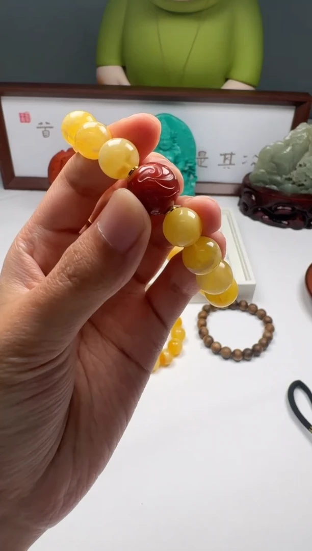 手串蜜蜡未镶嵌爱***芯手串 蜜蜡