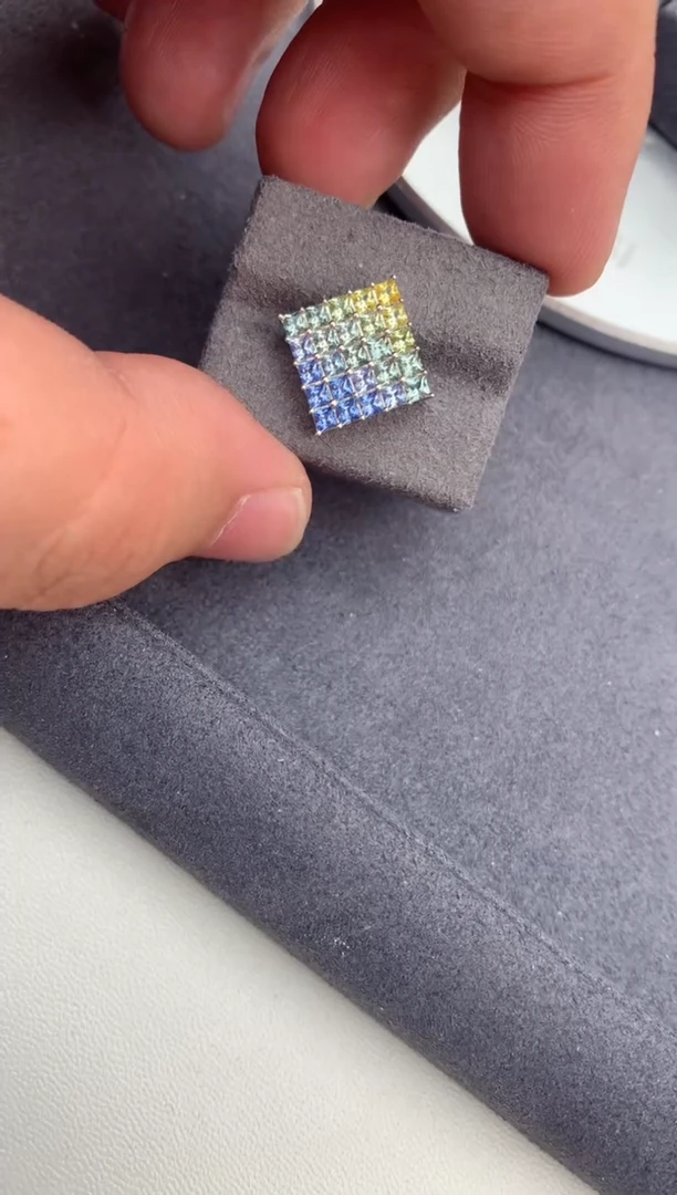 【闪购商品】彩色蓝宝石吊坠(不含链)18K金镶嵌1.3彩蓝宝吊坠