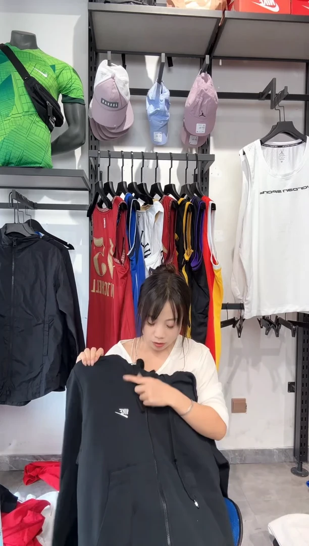 1123 编码 瑕疵款以直播间过款为准 尺码170