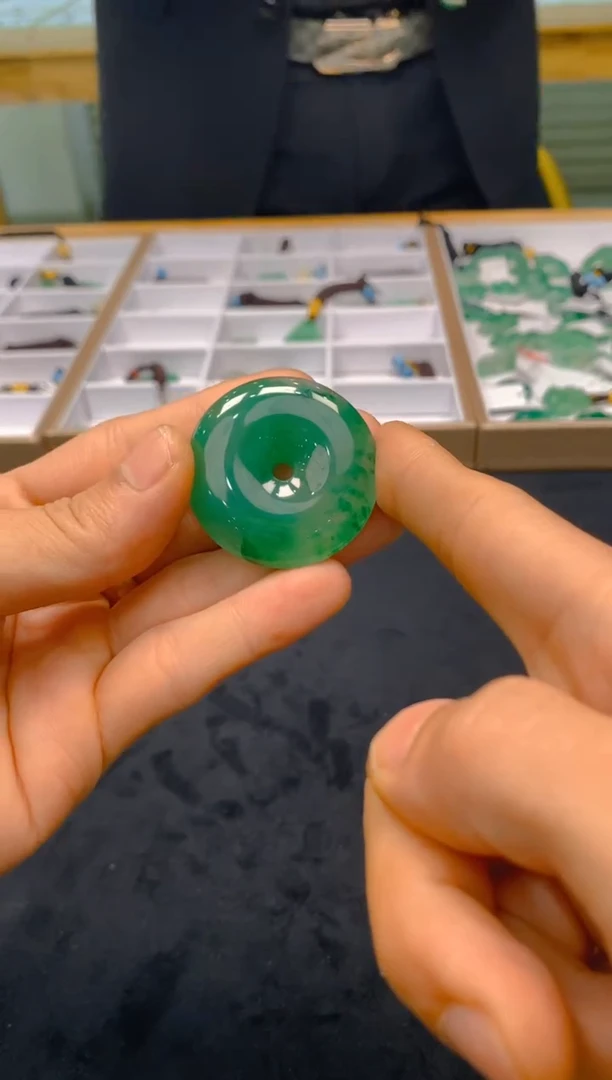 【闪购商品】石英质玉颈饰未镶嵌冰美人非洲翠085