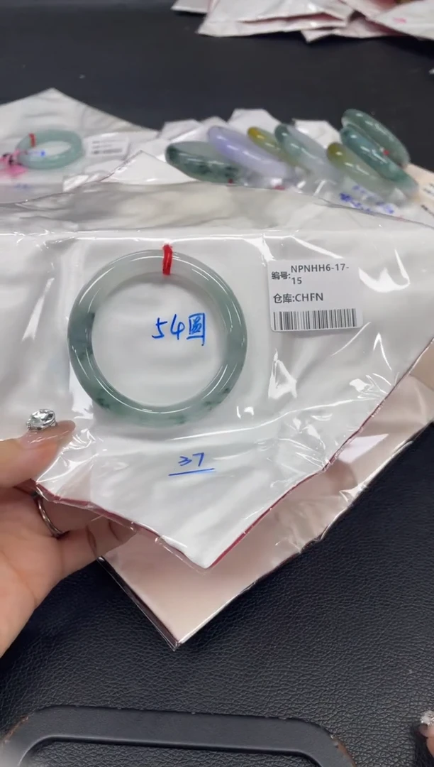 未镶嵌手镯翡翠翡翠手镯