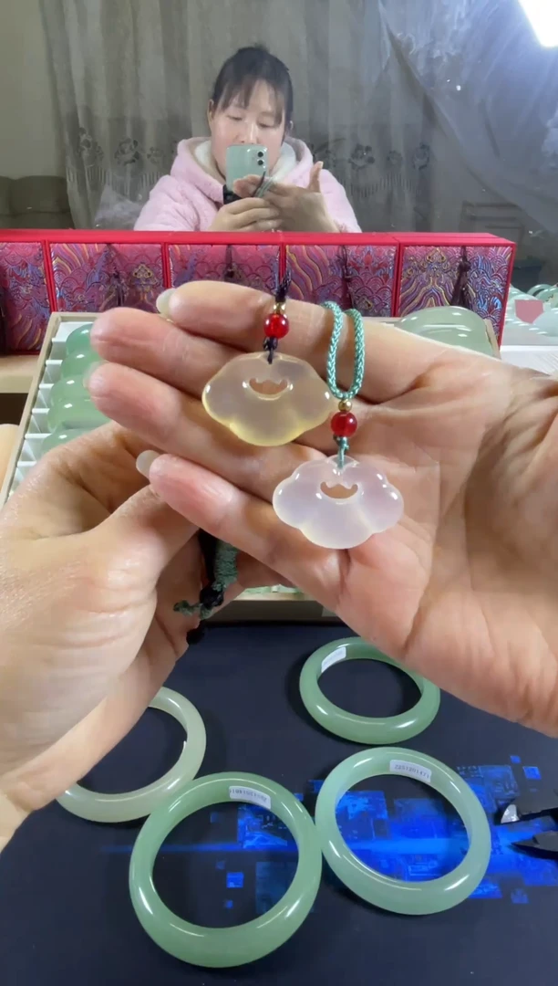 未镶嵌颈饰玛瑙/玉髓玛瑙玉髓祥云锁多样性发货