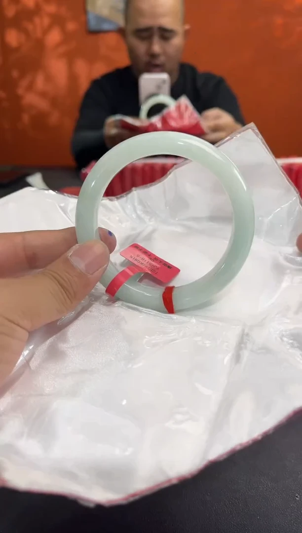 未镶嵌手镯翡翠翡翠手镯