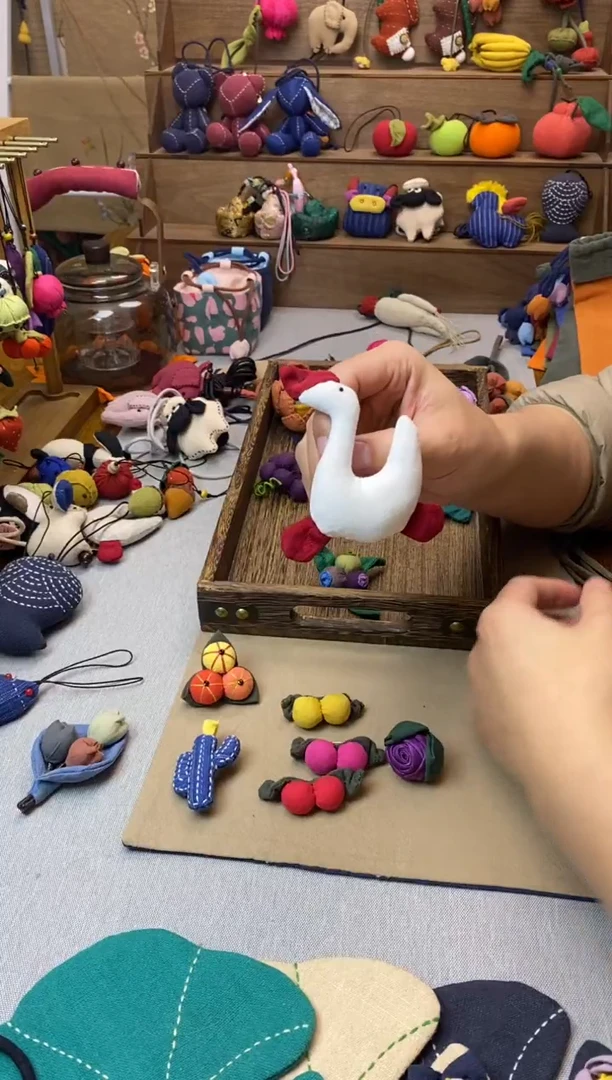 布大白鹅胸针 配饰