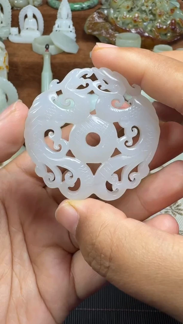 颈饰未镶嵌和田玉1