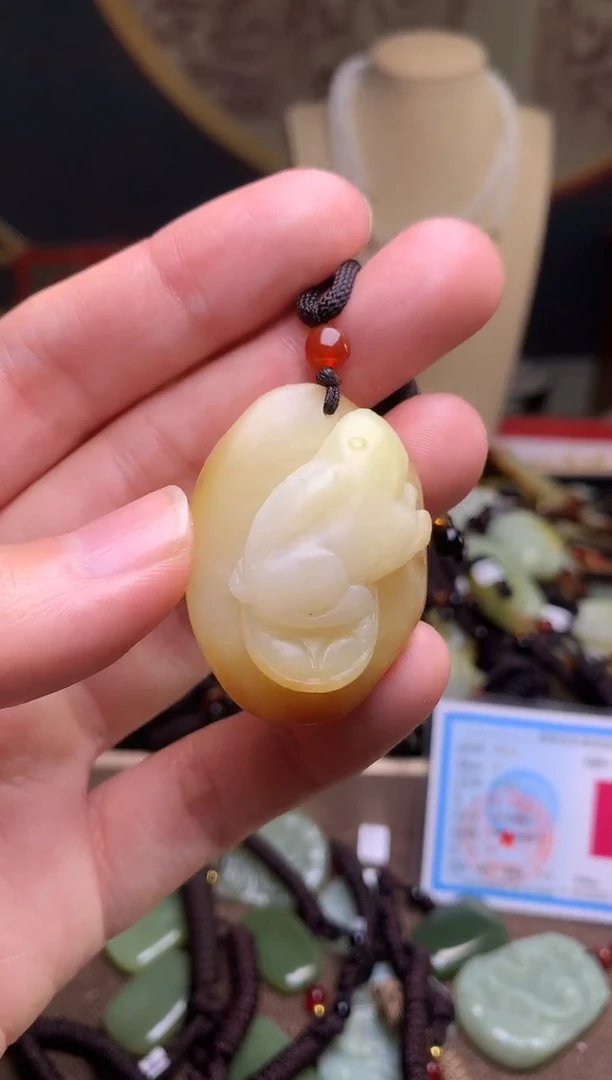 颈饰未镶嵌和田玉新疆料青海料清水和田玉吊坠
