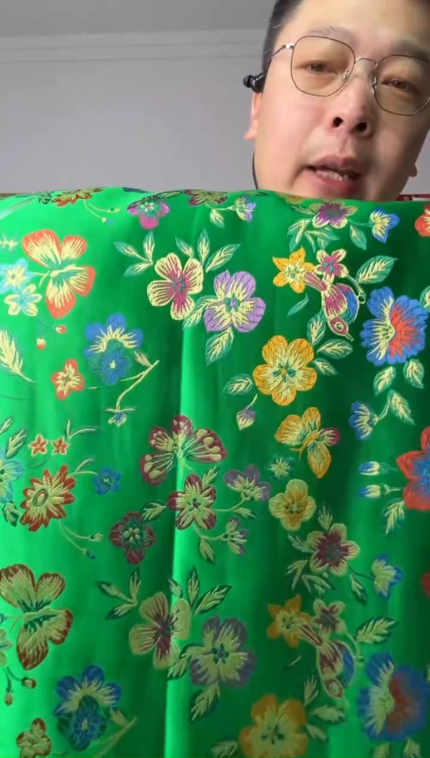 混纺织锦缎长60公分 宽90