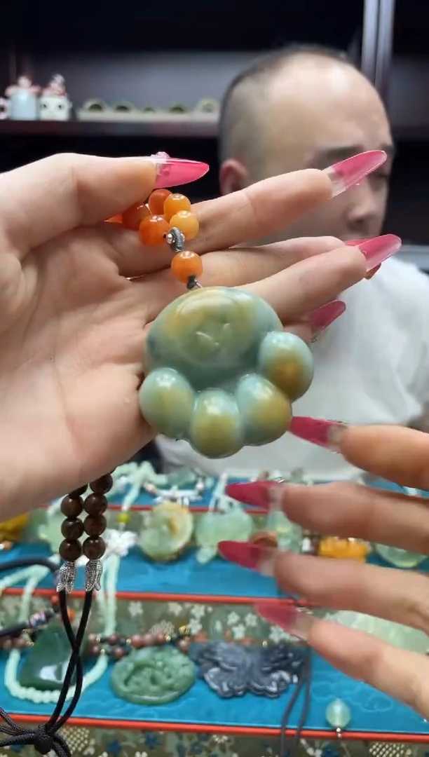 未镶嵌岫玉吊坠·