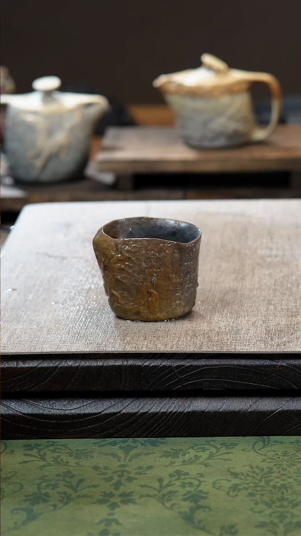 陈国力老师作品冰碛岩重工雕刻地藏出行随形杯