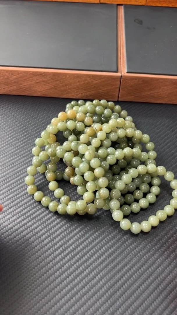 手串未镶嵌和田玉若羌微色差卡10Mm多样性发货拍一发一