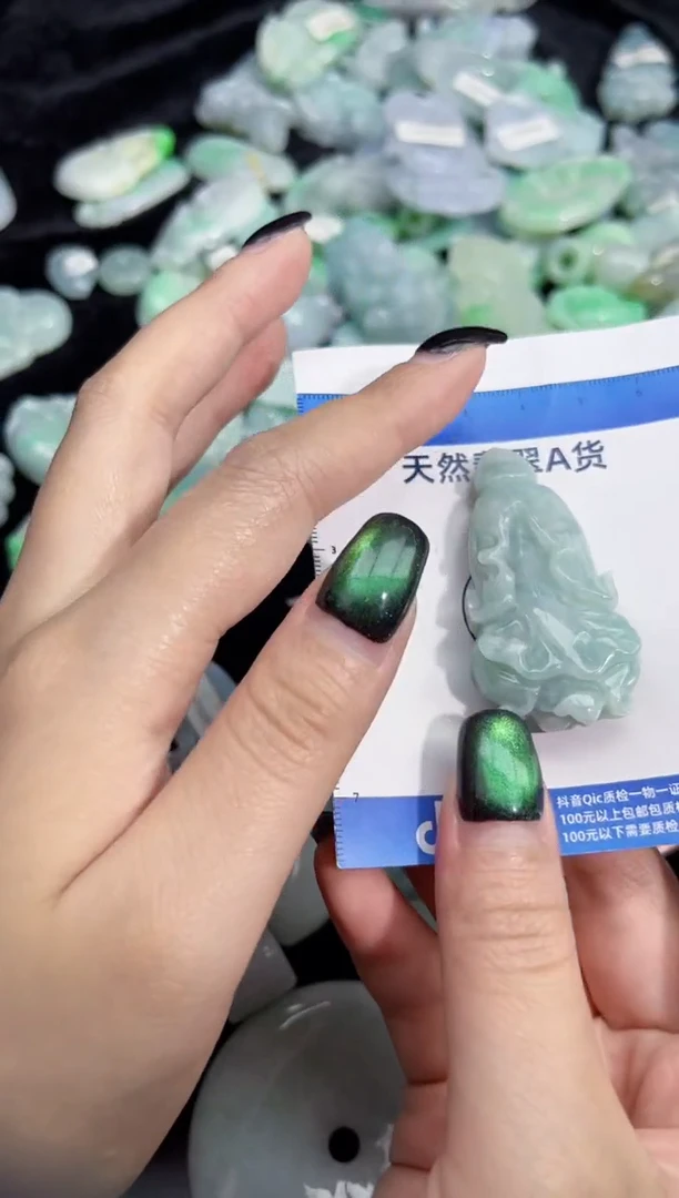 颈饰未镶嵌翡翠翡翠吊坠A货-