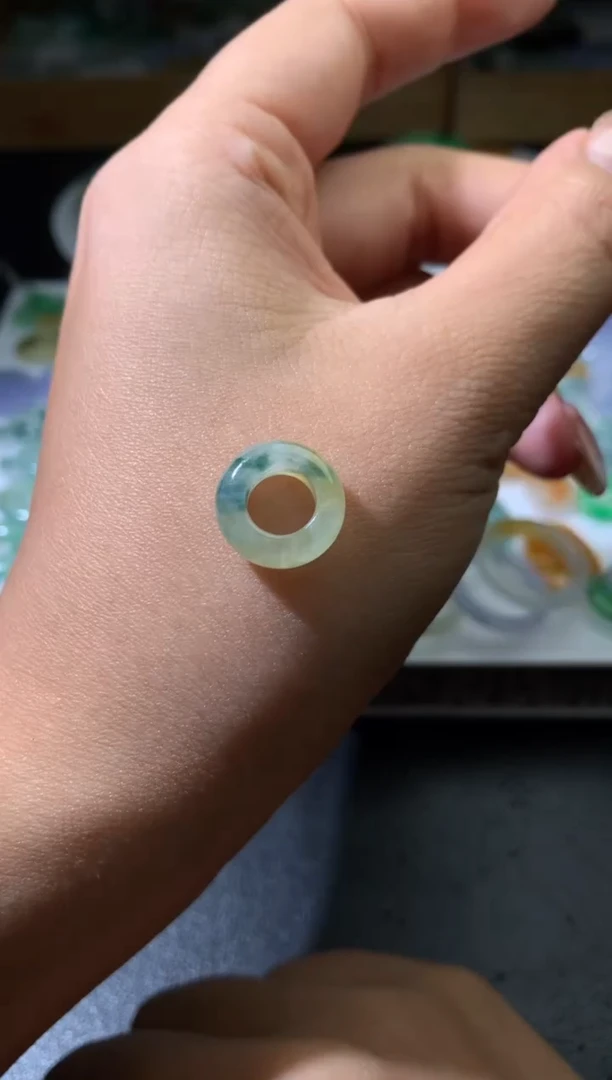 未镶嵌定制翡翠毛货