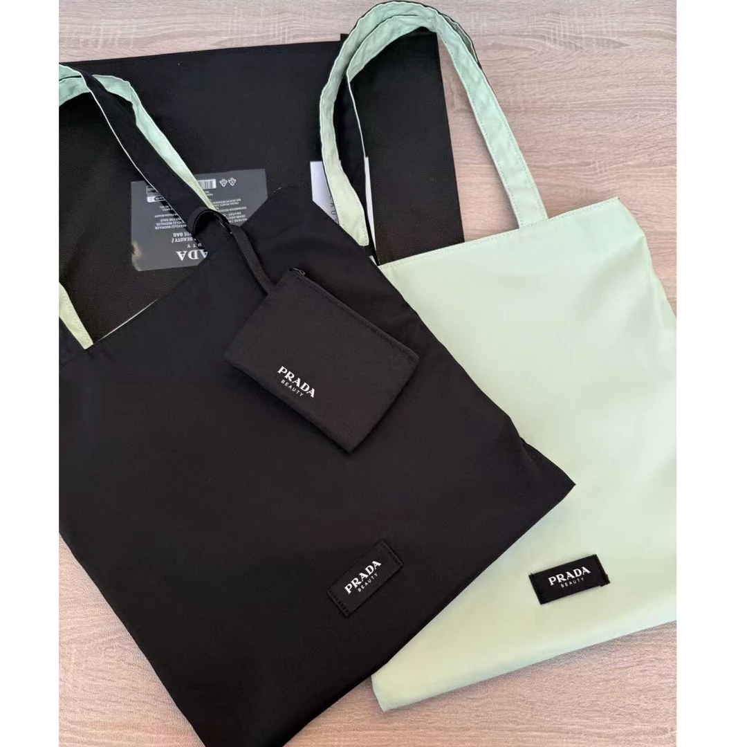 普拉达【K246】普拉达帆布托特包 双面背浅绿化妆包小黑包 大容量