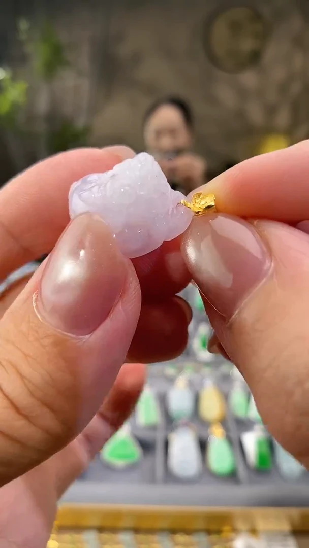 吊坠(不含链)18K金镶嵌翡翠貔貅