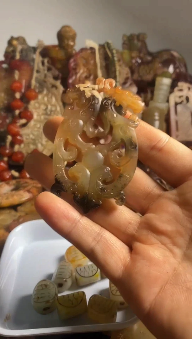 未镶嵌岫岩老玉（透闪石质玉）挂件未镶嵌