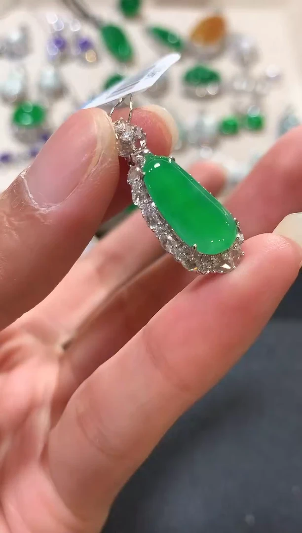 吊坠(不含链)18K金镶嵌翡翠z200