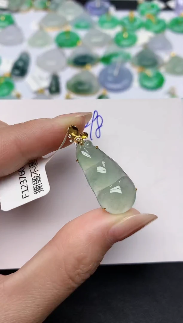 颈饰18K金镶嵌翡翠天然缅甸A货翡翠百元以上9元证书费自理