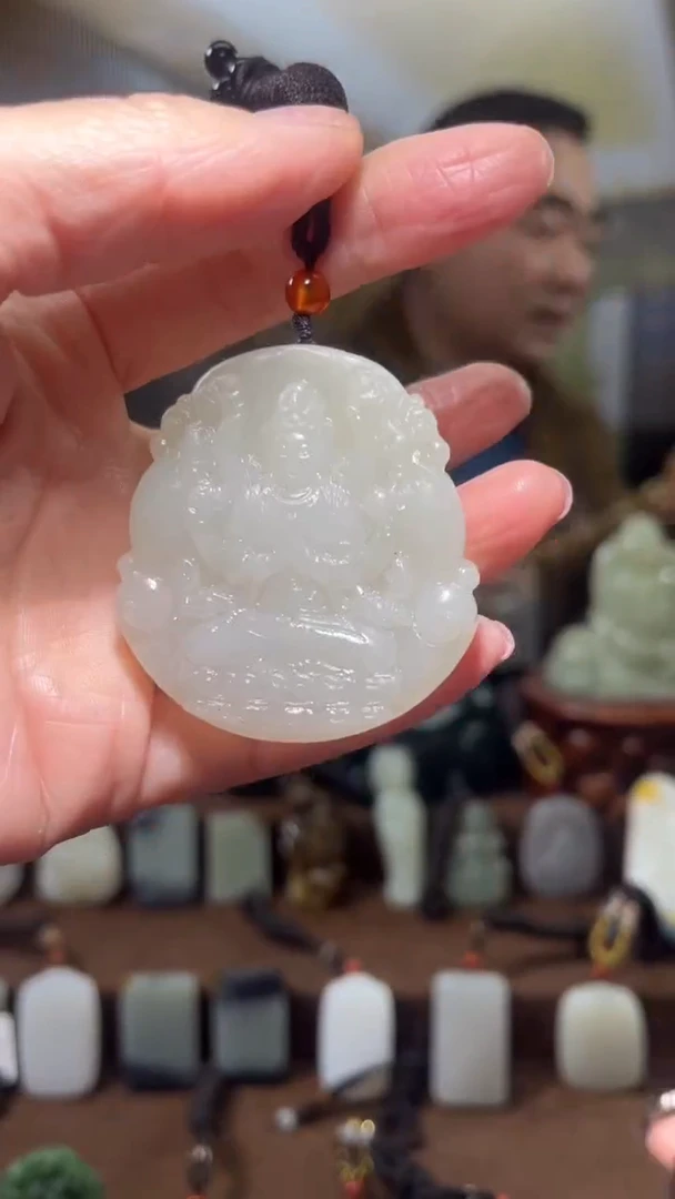 颈饰未镶嵌和田玉`