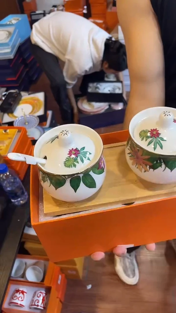 杯鸿辉家品牌瓷器，京东包邮！