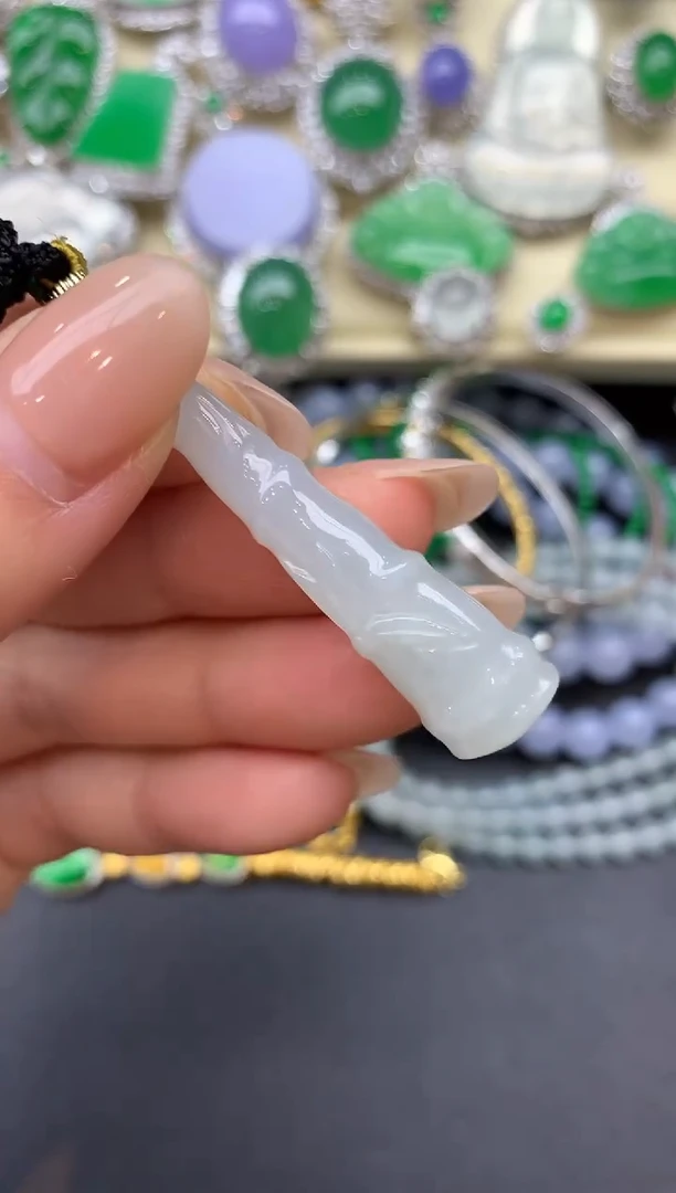 翡翠未镶嵌颈饰17-雪姐翡翠天天见