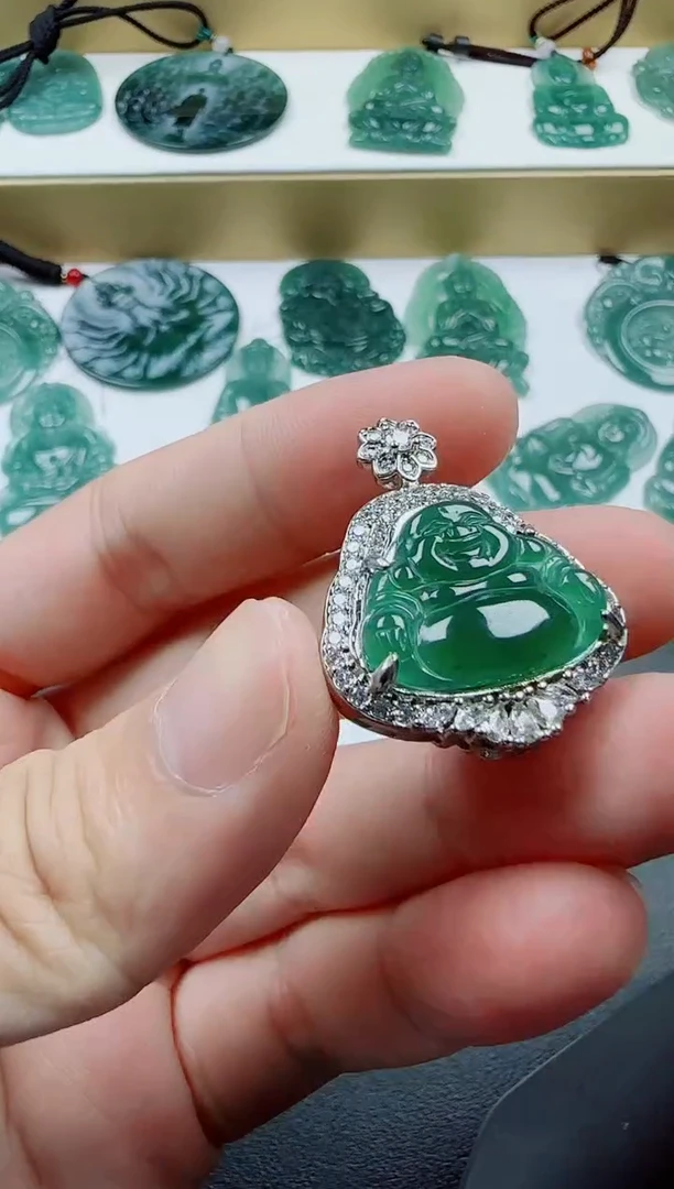 翡翠未镶嵌颈饰豪镶佛多样性发货随机一件发货