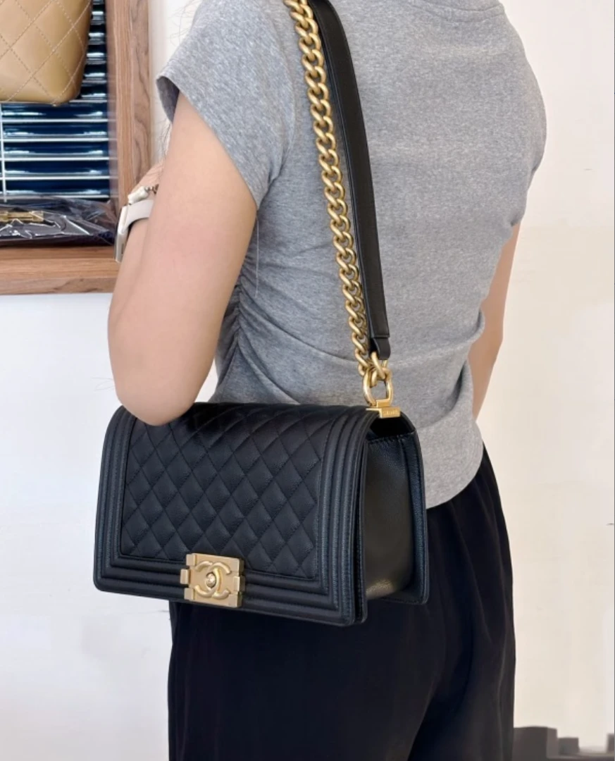 95新 Chanel/香奈儿 黑金鱼子酱Leboy 中号单肩包 长25 29开带卡