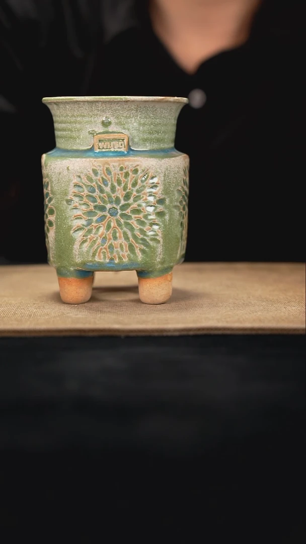 10-20-168花盆口径7瑕