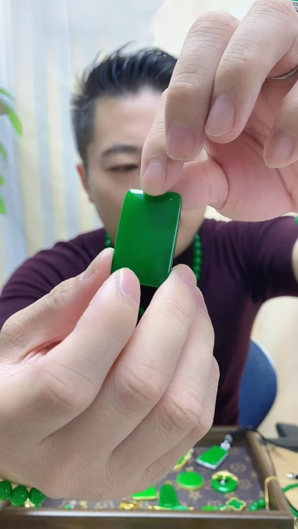 吊坠(赠链)14K金镶嵌翡翠翡翠吊坠