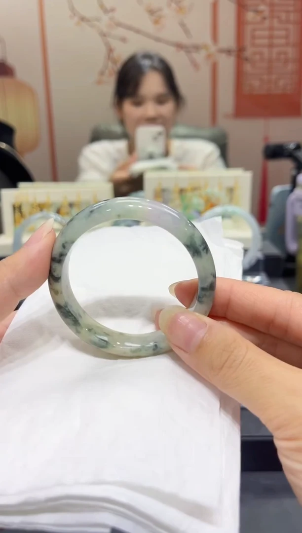 未镶嵌手镯翡翠?*莉00005902