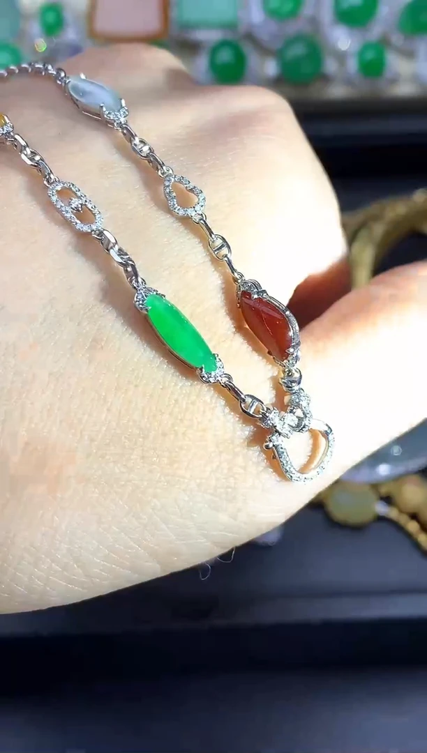 颈饰18K金镶嵌翡翠596中国好珍宝