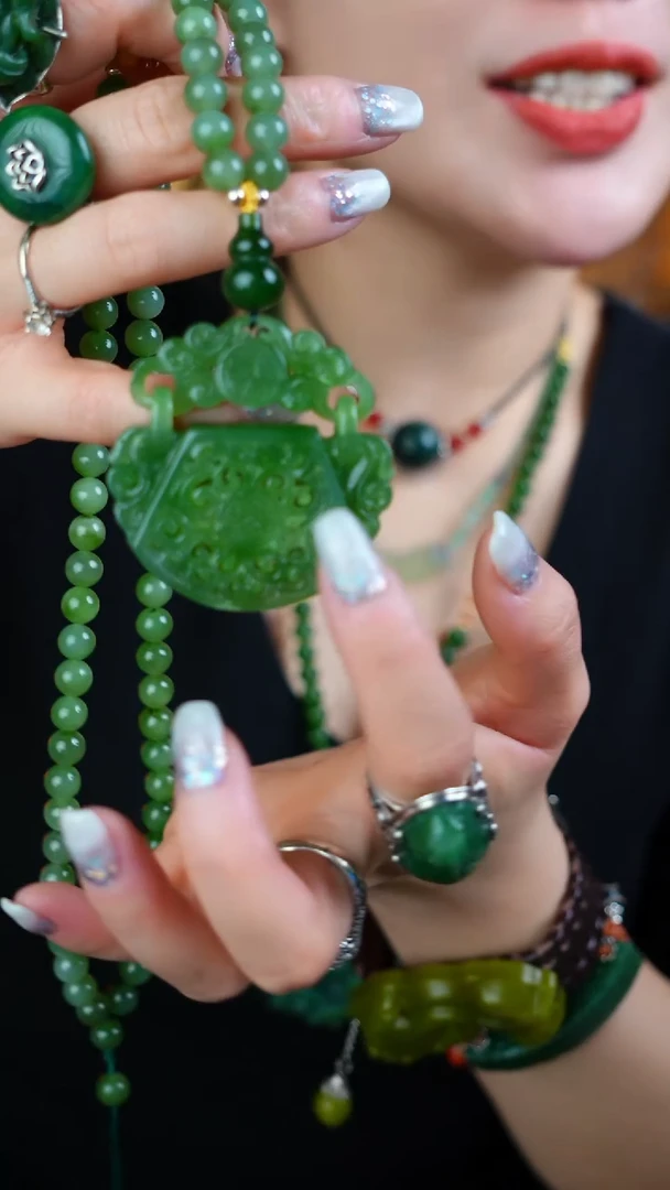 颈饰未镶嵌和田玉（碧玉）元****创1