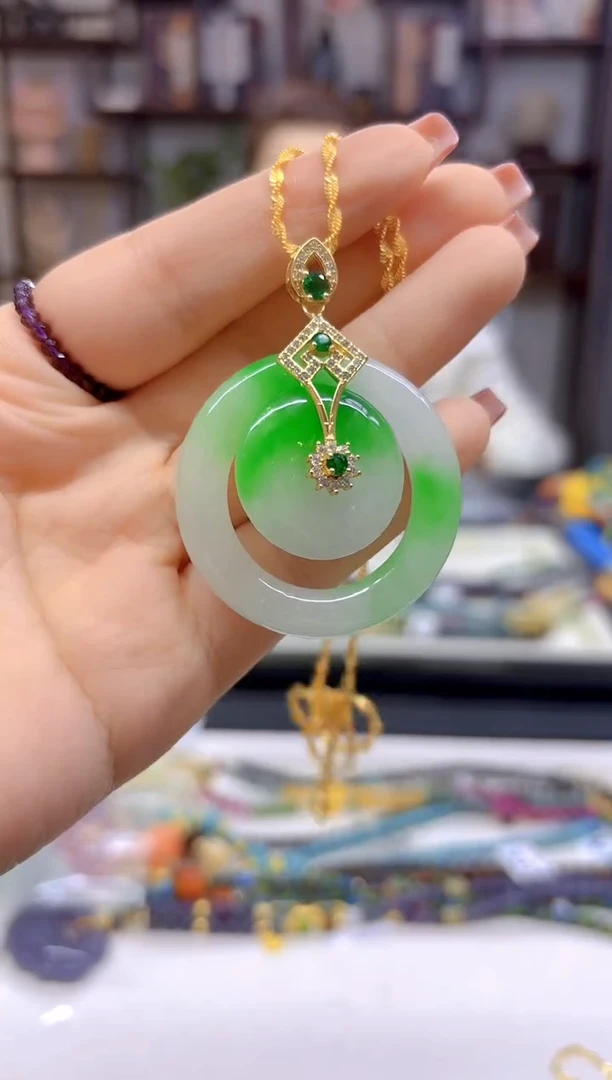【闪购商品】翡翠吊坠(赠链)银S925镀金镶嵌D211