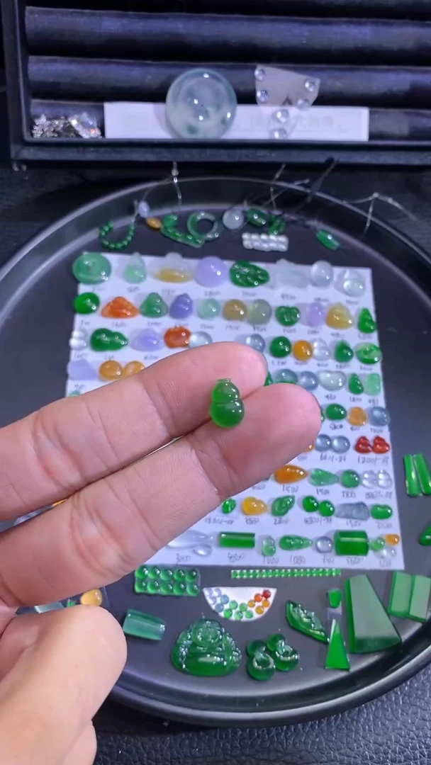 未镶嵌挂件翡翠葫芦