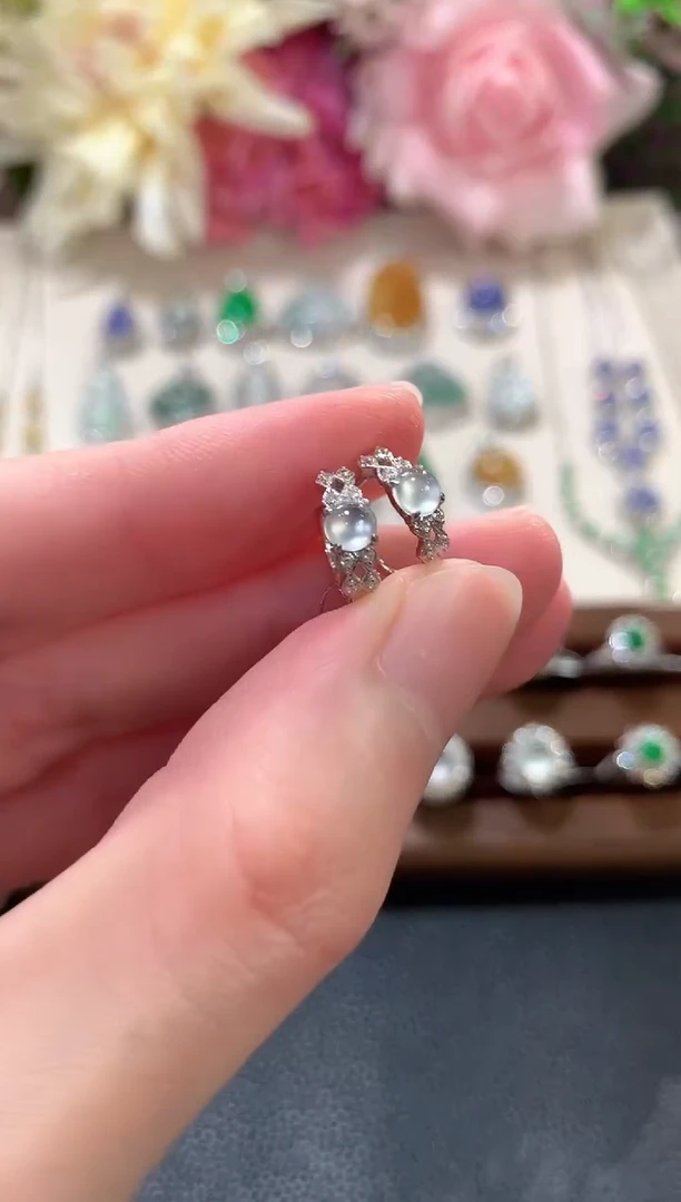 18K金镶嵌翡翠耳饰a10