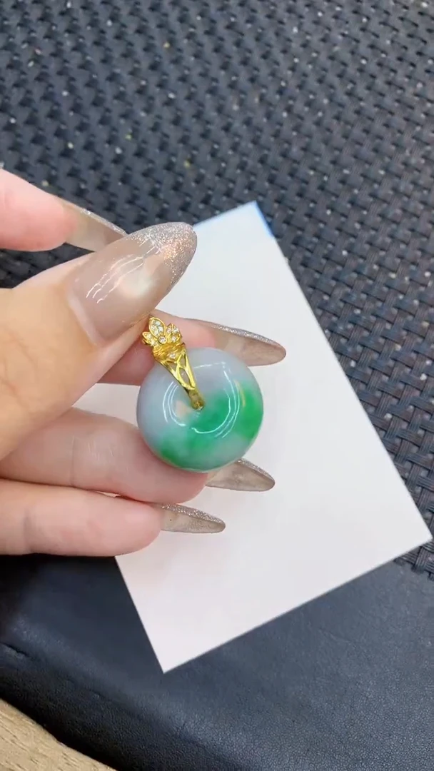 颈饰未镶嵌翡翠1