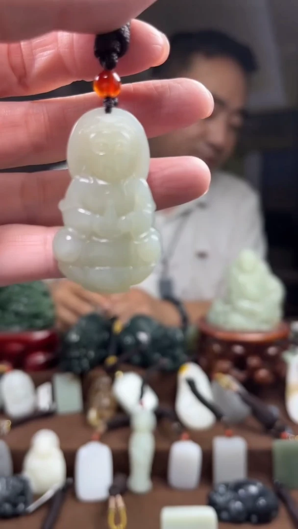 颈饰未镶嵌和田玉·