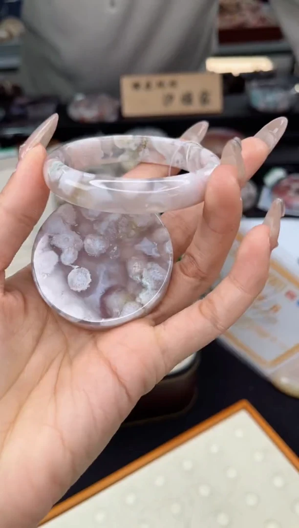 【闪购商品】石英质玉手镯未镶嵌52圈口（赠品镯心）3931035