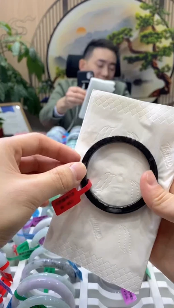 【闪购商品】翡翠手镯未镶嵌000015769