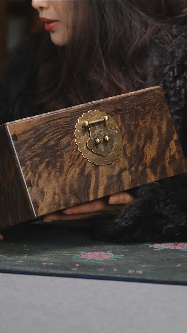 【闪购商品】紫檀木类箱金丝楠古沉一木一器水波纹方盒