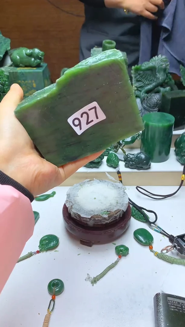 未镶嵌和田玉摆件1