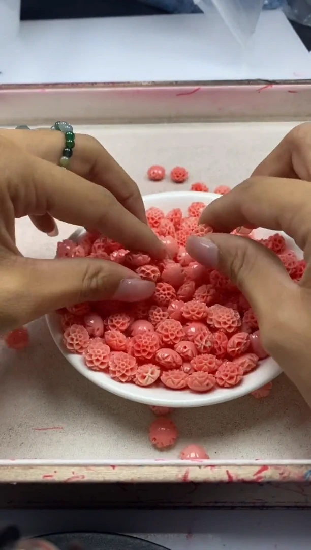 【闪购商品】未镶嵌拼合珍珠（马贝珠）颈饰x451女*王贝菊花*6个